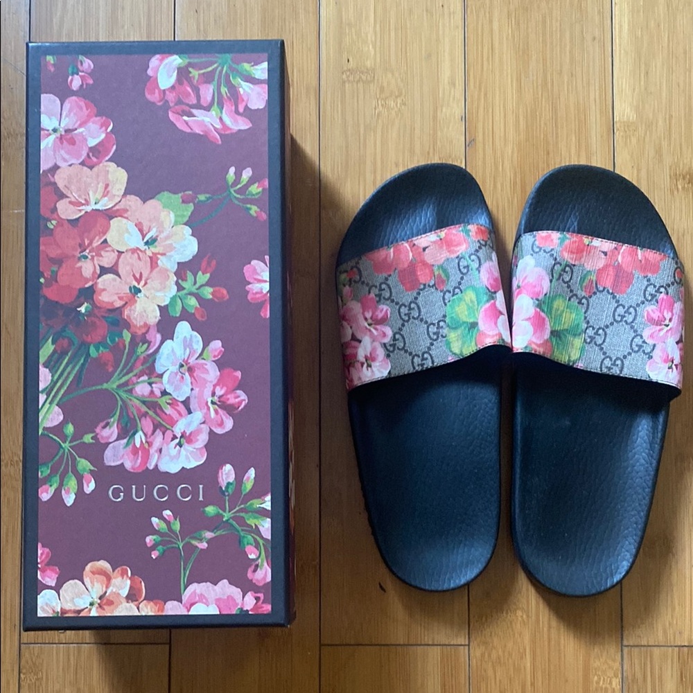 Gucci GG Supreme St. Blooms Slides